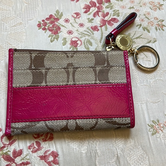 Vintage coach ID holder - Picture 2 of 6